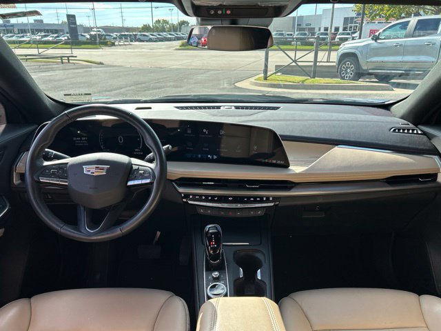 Used 2024 Cadillac XT4 Premium Luxury FWD image 19