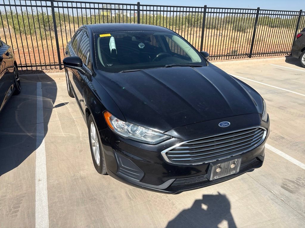 Used 2020 Ford Fusion SE FWD image 12