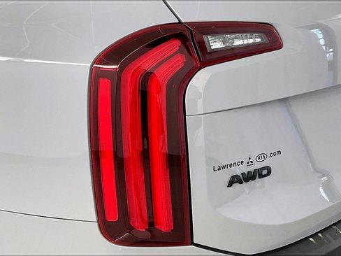 Used 2022 Kia Telluride SX w/ SX Prestige Package image 23