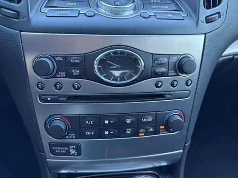 Used 2013 INFINITI G37 x w/ Premium Pkg image 18