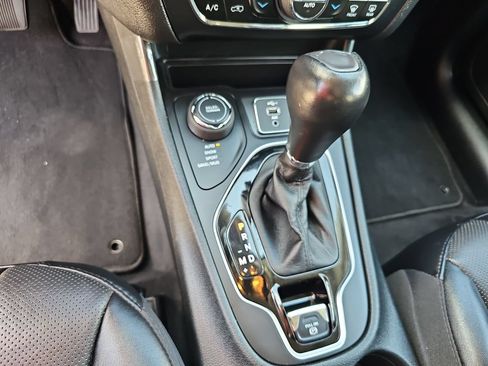 Used 2023 Jeep Cherokee Altitude Lux w/ Lux Elite Package AWD/4WD image 20
