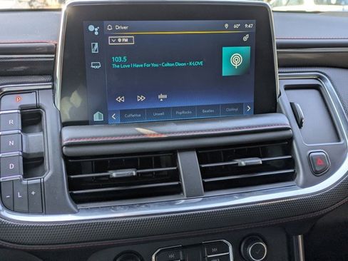 Used 2022 Chevrolet Suburban RST w/ Luxury Package image 10