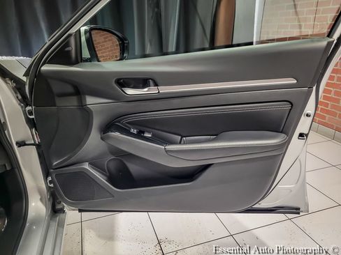 Used 2023 Nissan Altima 2.5 SL FWD image 23