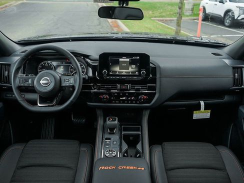 New 2025 Nissan Pathfinder Rock Creek image 15