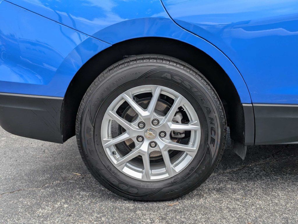 Used 2024 Chevrolet Equinox LT AWD/4WD image 11