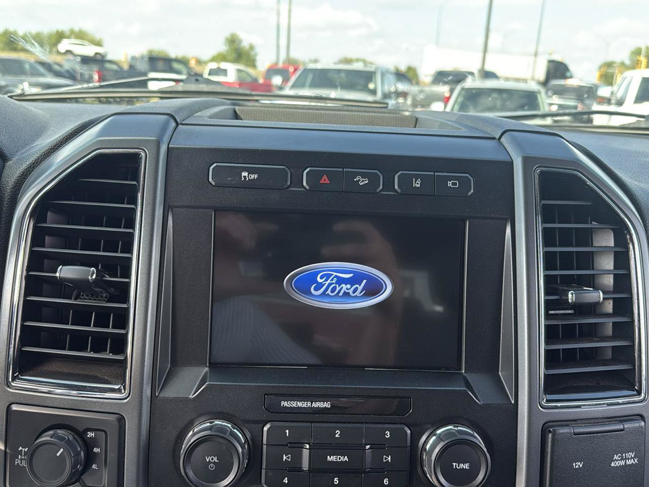 Used 2020 Ford F250 XLT w/ XLT Premium Package AWD/4WD image 14
