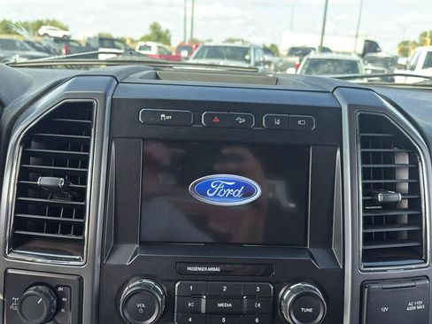 Used 2020 Ford F250 XLT w/ XLT Premium Package AWD/4WD image 14