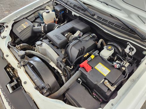 Used 2012 Chevrolet Colorado LT RWD image 9