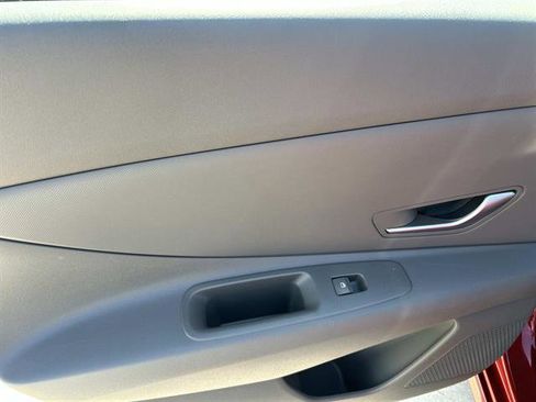 Used 2024 Hyundai Elantra SEL image 14