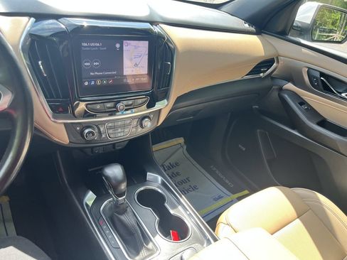 Used 2022 Chevrolet Traverse Premier AWD/4WD image 12