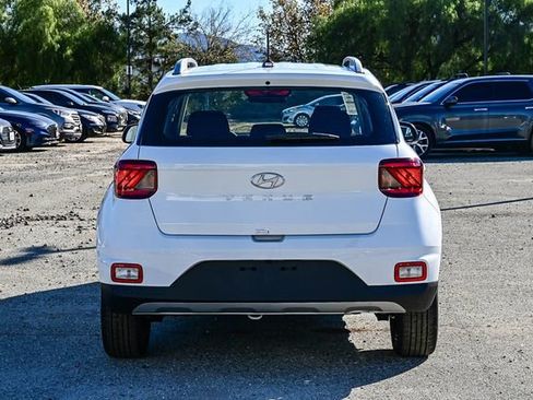 New 2026 Hyundai Venue SEL image 6