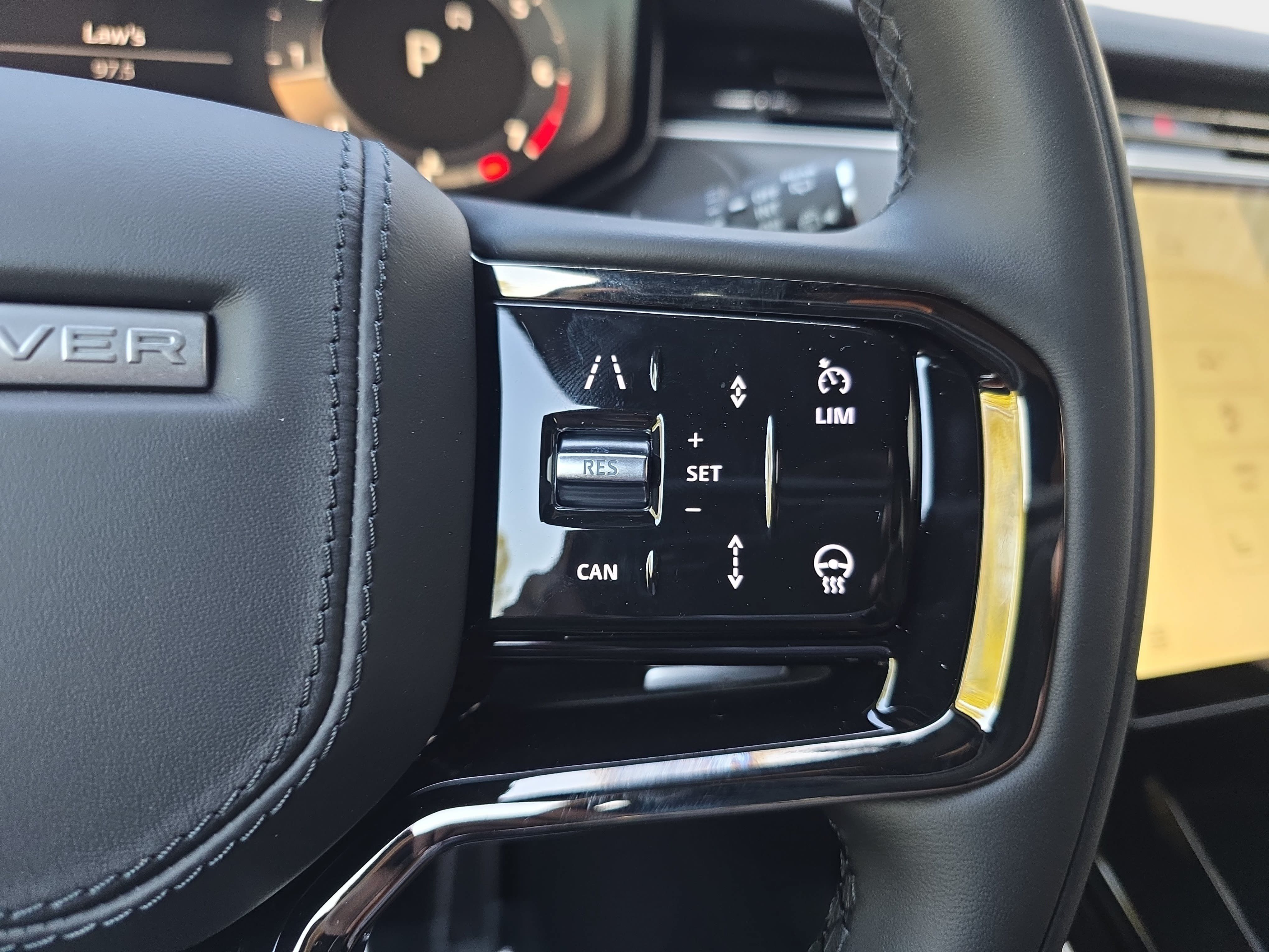 New 2027 Land Rover Range Rover Sport Dynamic SE AWD/4WD image 18