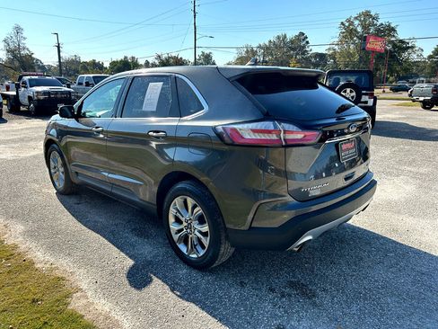 Used 2019 Ford Edge Titanium w/ Equipment Group 301A image 5
