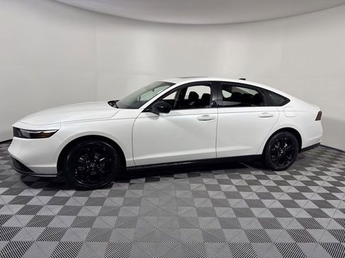 New 2025 Honda Accord SE image 3