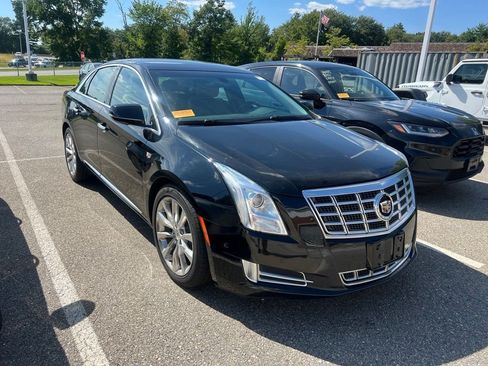 Used 2015 Cadillac XTS Luxury FWD image 1