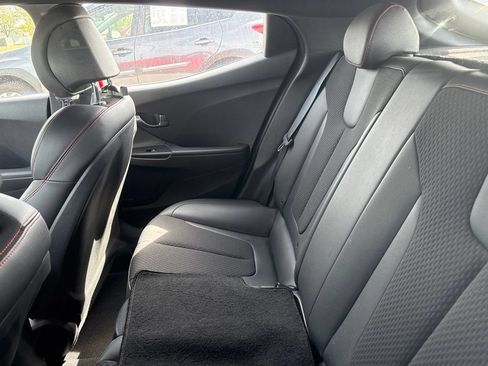 Used 2019 Hyundai Veloster Turbo FWD image 17