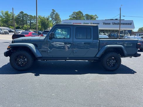 New 2025 Jeep Gladiator Sport image 12
