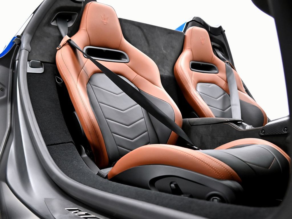 Used 2023 Maserati MC20 Spyder RWD image 13