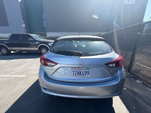 Used 2017 MAZDA MAZDA3 Sport FWD image 7