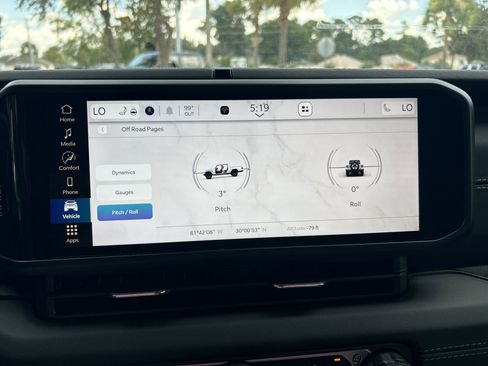 New 2025 Jeep Gladiator Sport image 25