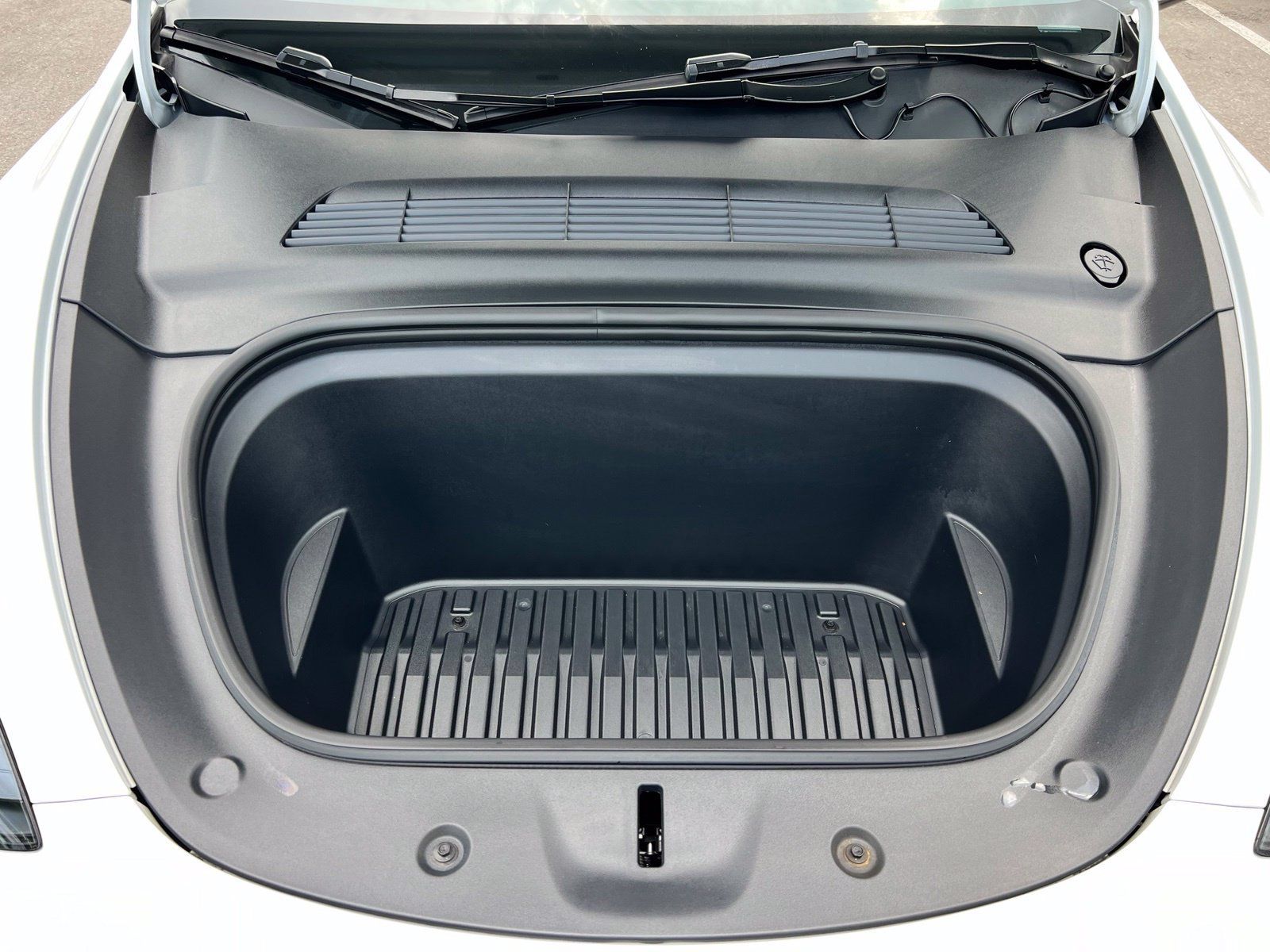 Used 2025 Tesla Model Y Long Range RWD image 18