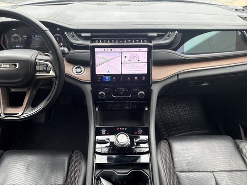 Used 2022 Jeep Grand Cherokee Summit w/ Adv Protech Group IV AWD/4WD image 30