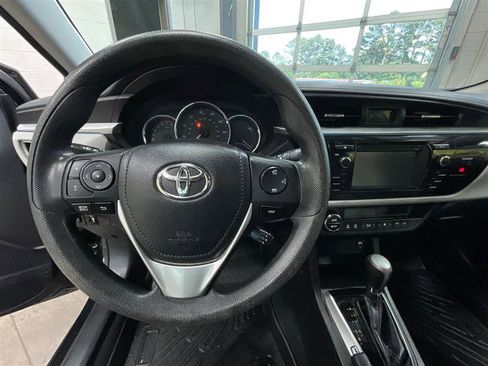 Used 2016 Toyota Corolla LE FWD image 14