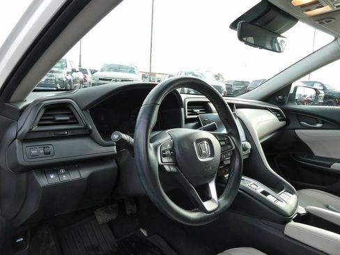 Used 2019 Honda Insight Touring image 21