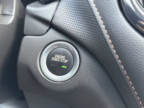 Used 2024 Chevrolet Equinox Premier FWD image 24