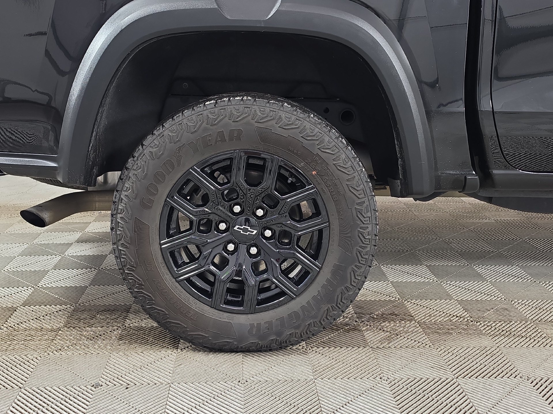 Used 2024 Chevrolet Colorado Trail Boss AWD/4WD image 9