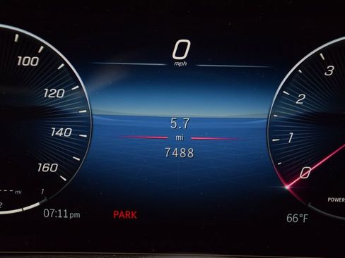 Certified 2025 Mercedes-Benz GLB 250 GLB 250 image 24