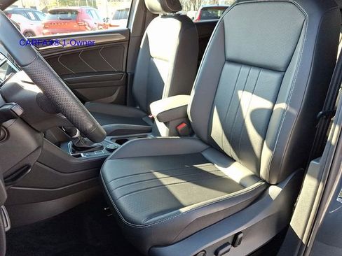 Used 2024 Volkswagen Tiguan SE R-Line image 14