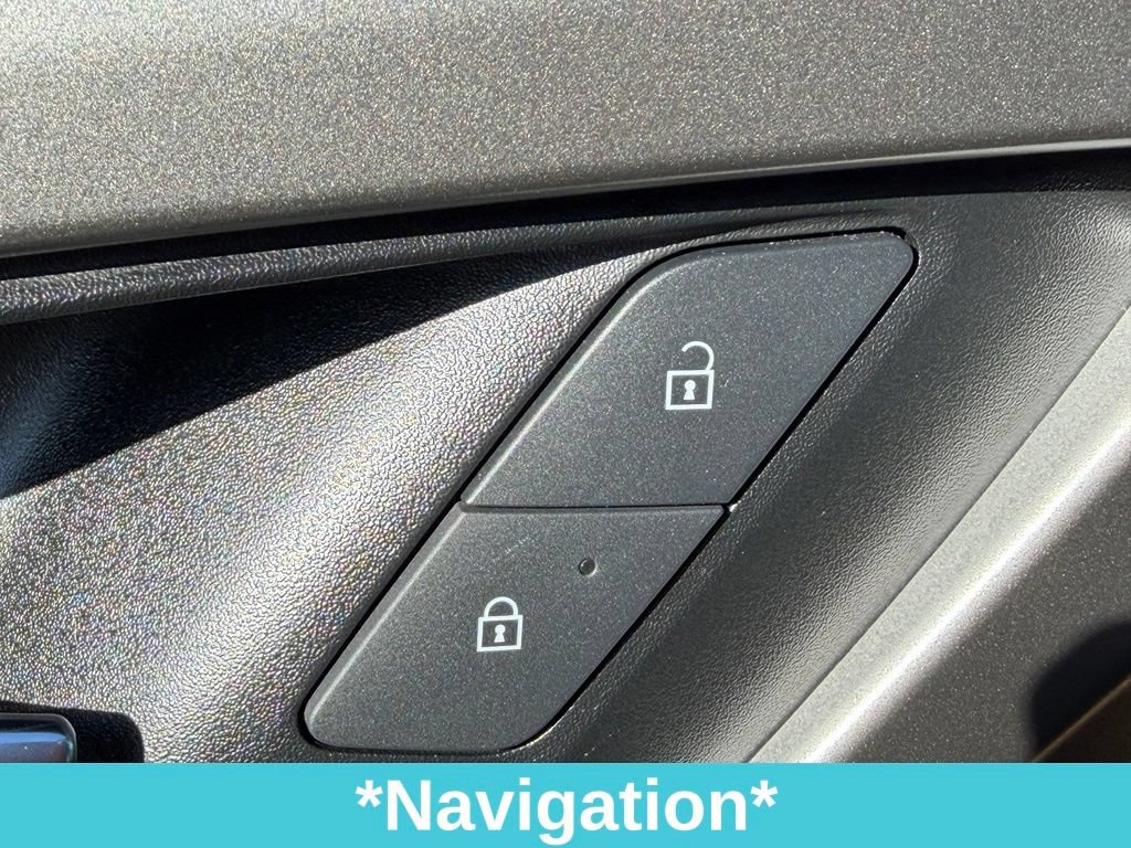 Used 2024 Chevrolet Traverse LT FWD image 18