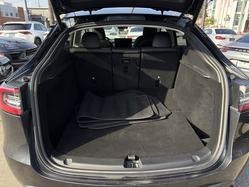 Used 2024 Tesla Model Y Long Range image 8