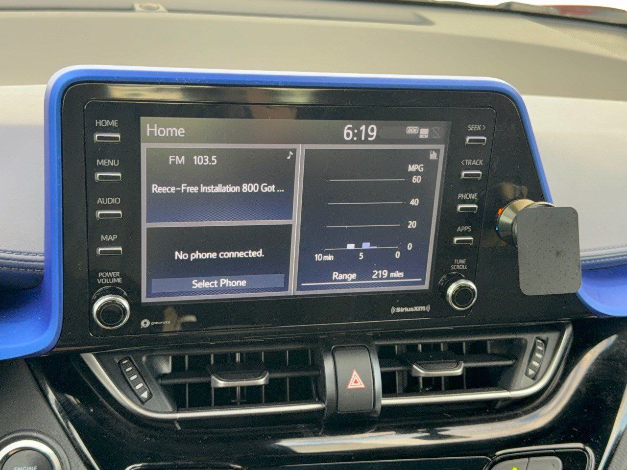Used 2022 Toyota C-HR XLE FWD image 23