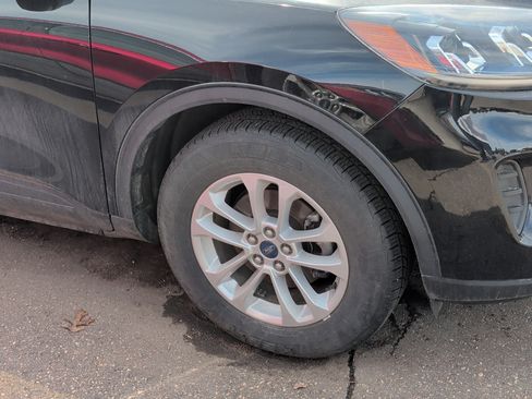 Used 2020 Ford Escape SE image 6