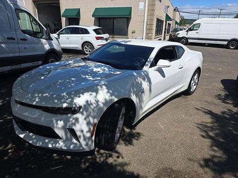 Used 2017 Chevrolet Camaro LT RWD image 1