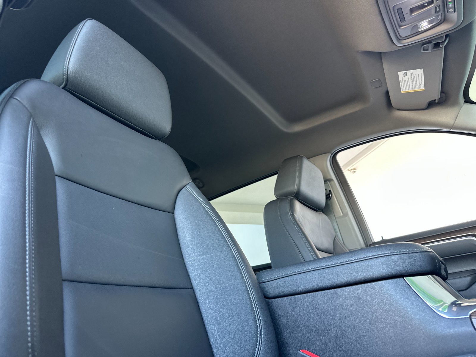 Used 2023 Chevrolet Silverado 1500 LT Trail Boss w/ LT Trail Boss Premium Package AWD/4WD image 16