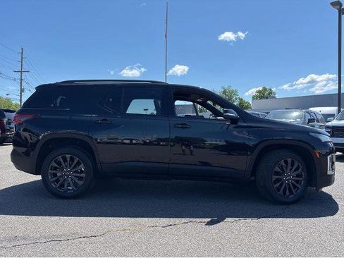Used 2023 Chevrolet Traverse RS AWD/4WD image 5