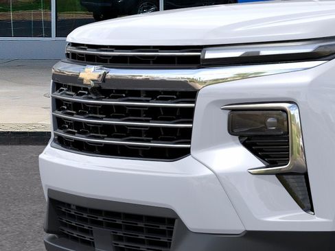 New 2026 Chevrolet Traverse LT w/ Sun and Wheel Package AWD/4WD image 37