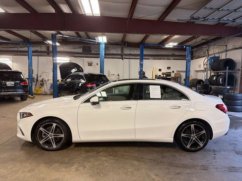 Used 2021 Mercedes-Benz A 220 4MATIC image 2