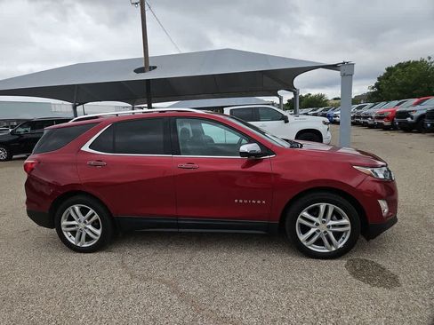 Used 2018 Chevrolet Equinox Premier FWD image 9