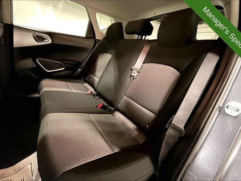 Used 2025 Kia Soul LX w/ LX Technology Package FWD image 31
