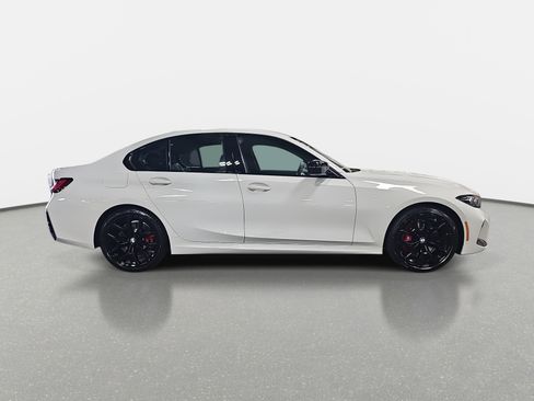 New 2026 BMW 330i Sedan w/ M Sport Package image 4