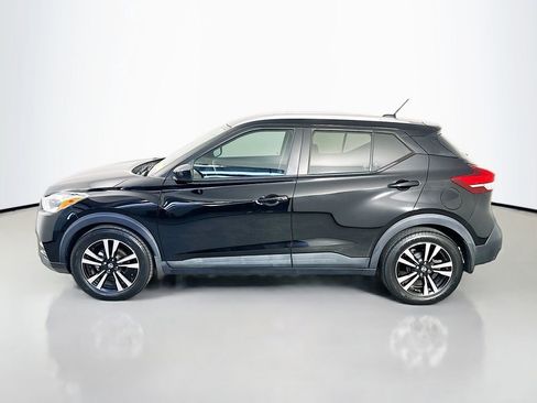 Used 2019 Nissan Kicks SV FWD image 4