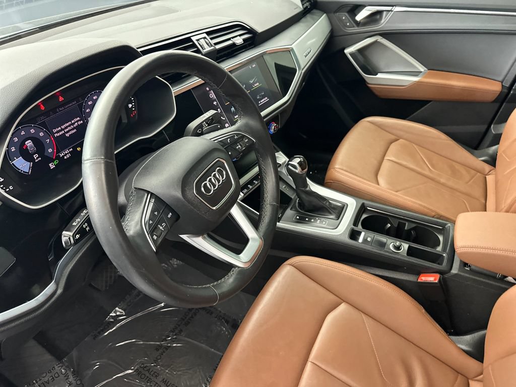 Used 2021 Audi Q3 2.0T Premium w/ Convenience Package AWD/4WD image 9