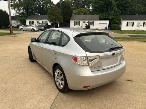 Used 2011 Subaru Impreza 2.5i AWD/4WD image 8