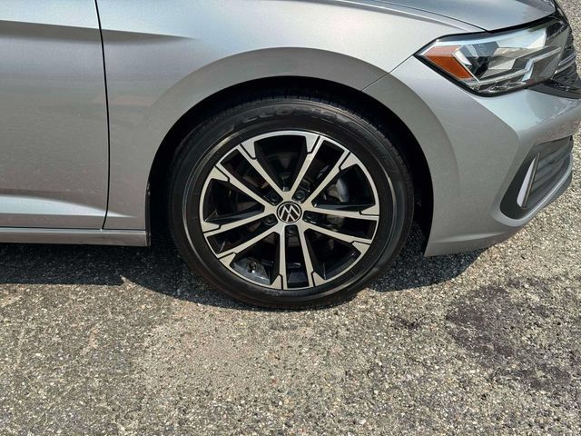 Certified 2022 Volkswagen Jetta Sport FWD image 10