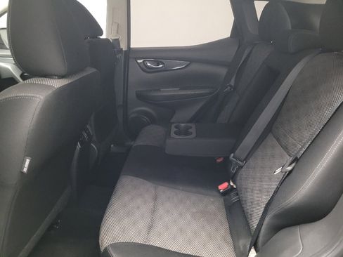 Used 2019 Nissan Rogue Sport SV w/ Technology Package image 18