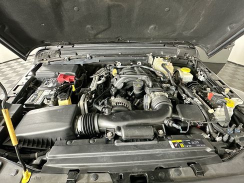 Used 2018 Jeep Wrangler Unlimited Sport S AWD/4WD image 31